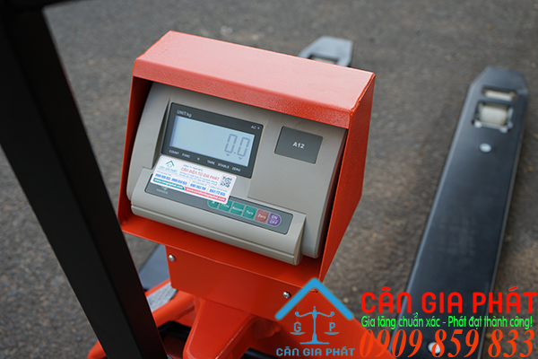 Cách sử dụng cân xe nâng A12 500kg 1 2 3 5 tấn đúng cách